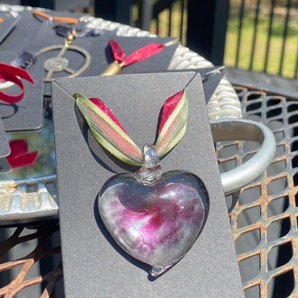 1.OF.1 Perfect Heart Glass Blown Pendant Necklace - Picture 2 of 2